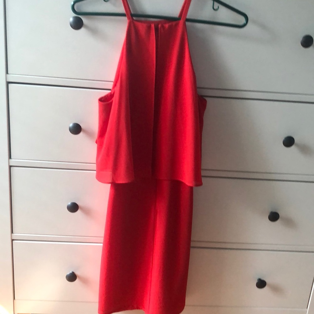 Red Dress - Picture 4 of 4